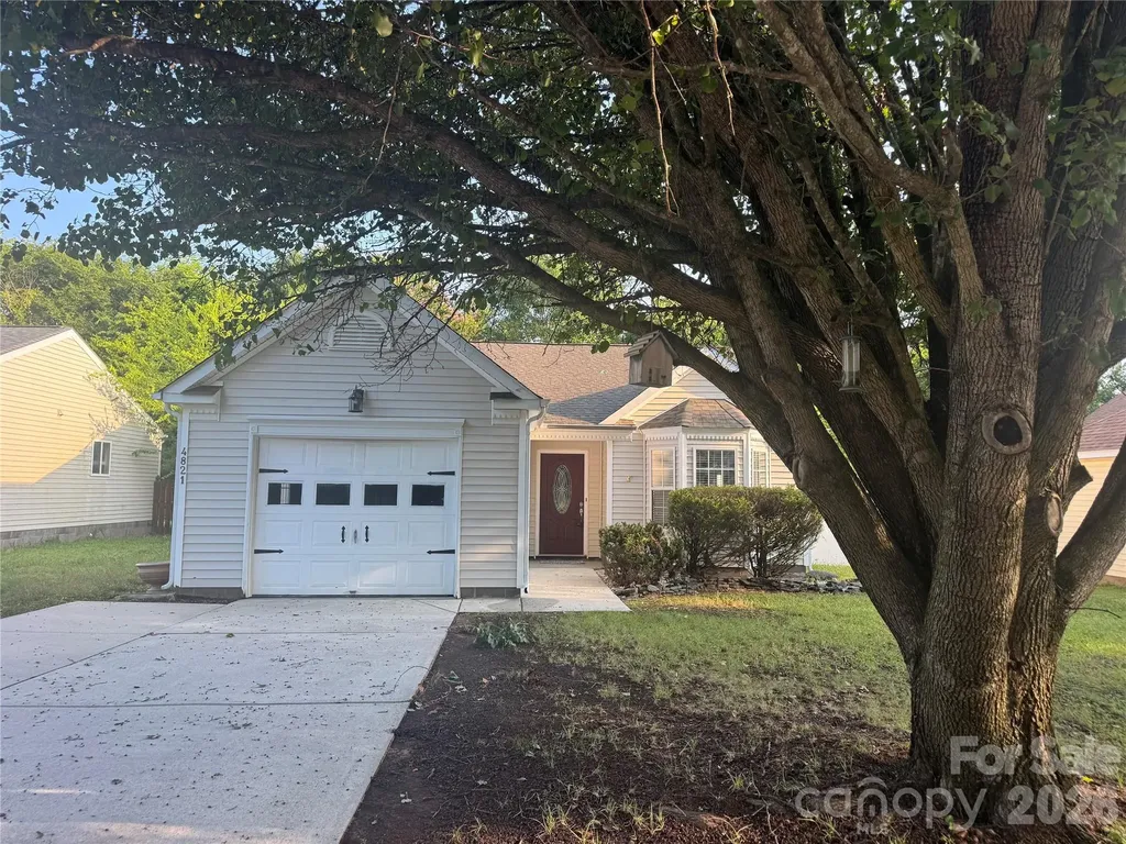 4821 Renfrew Drive Concord NC 28027