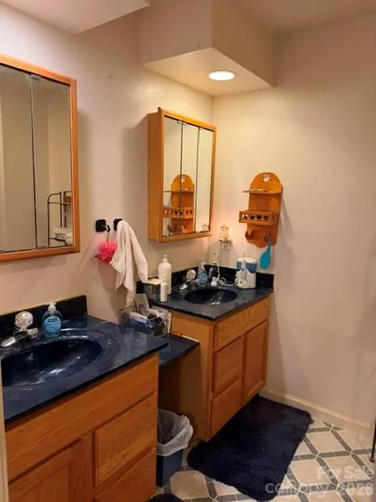 4084 Carpenters Cove Road Claremont NC 28610