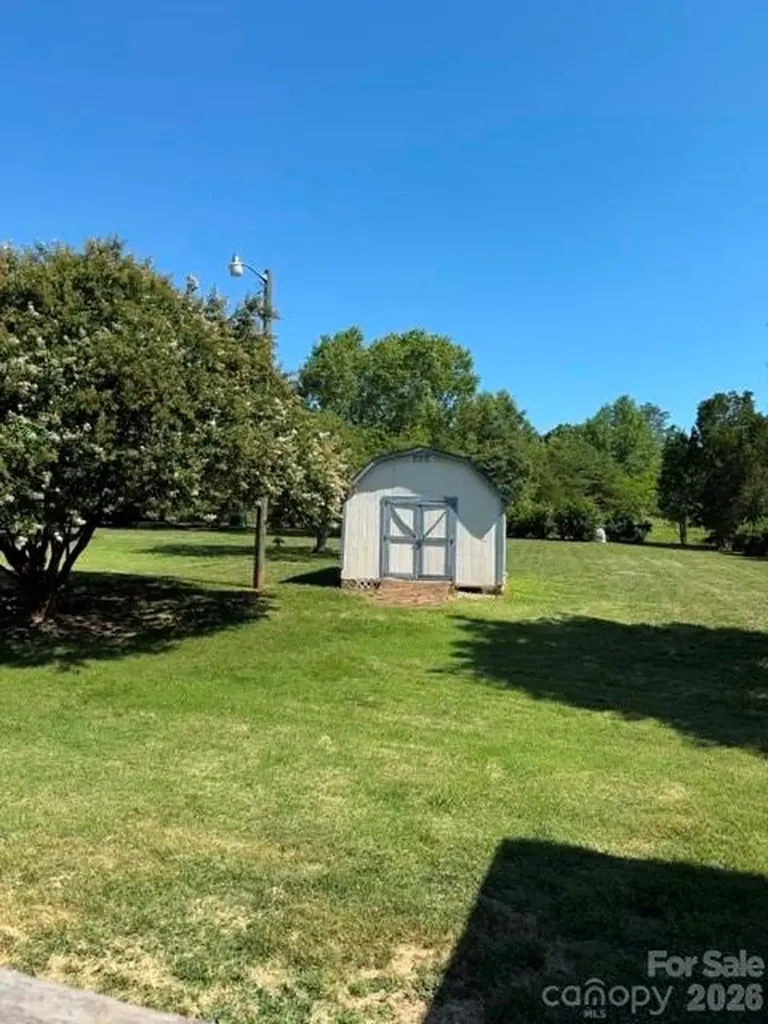 4084 Carpenters Cove Road Claremont NC 28610