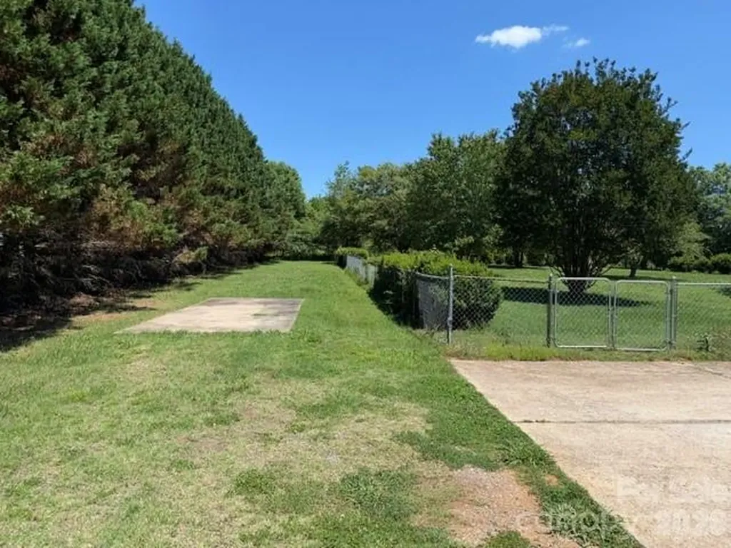 4084 Carpenters Cove Road Claremont NC 28610
