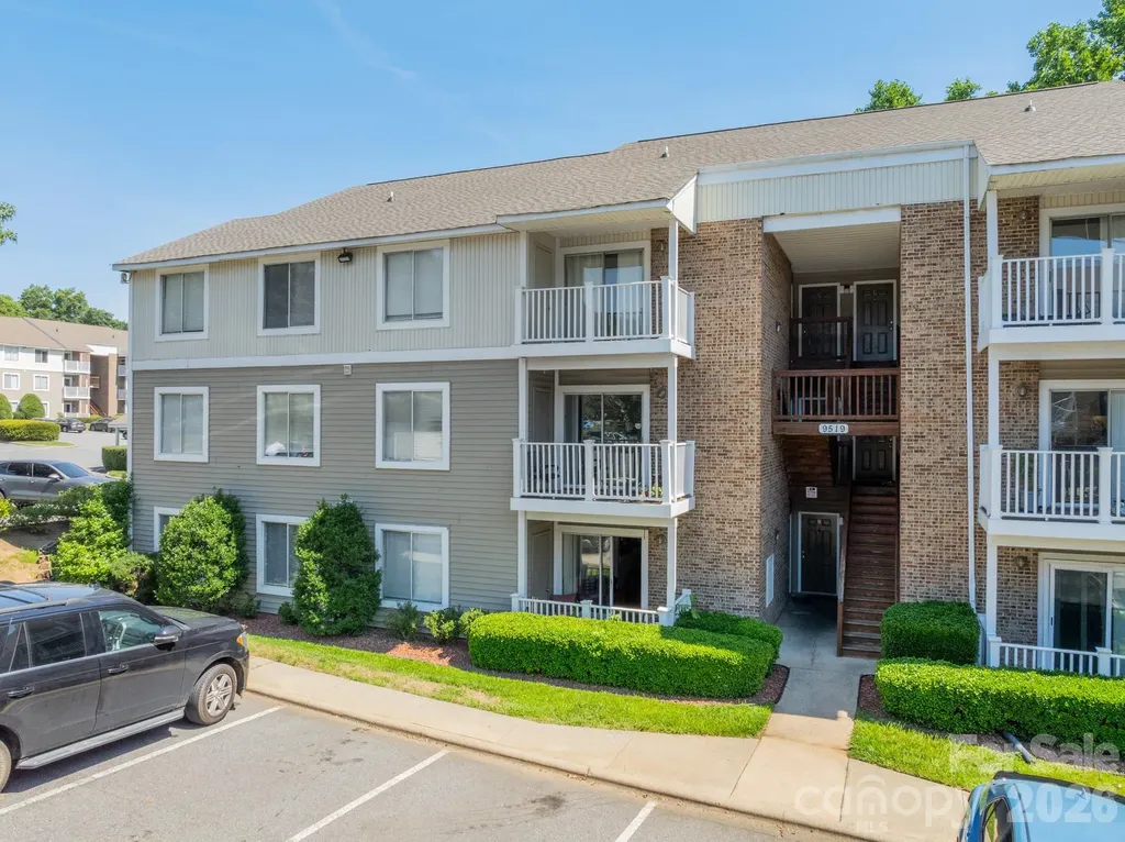 9519 University Terrace Drive Charlotte NC 28262