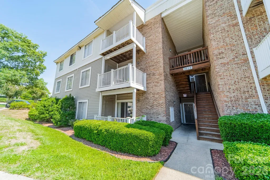 9519 University Terrace Drive Charlotte NC 28262
