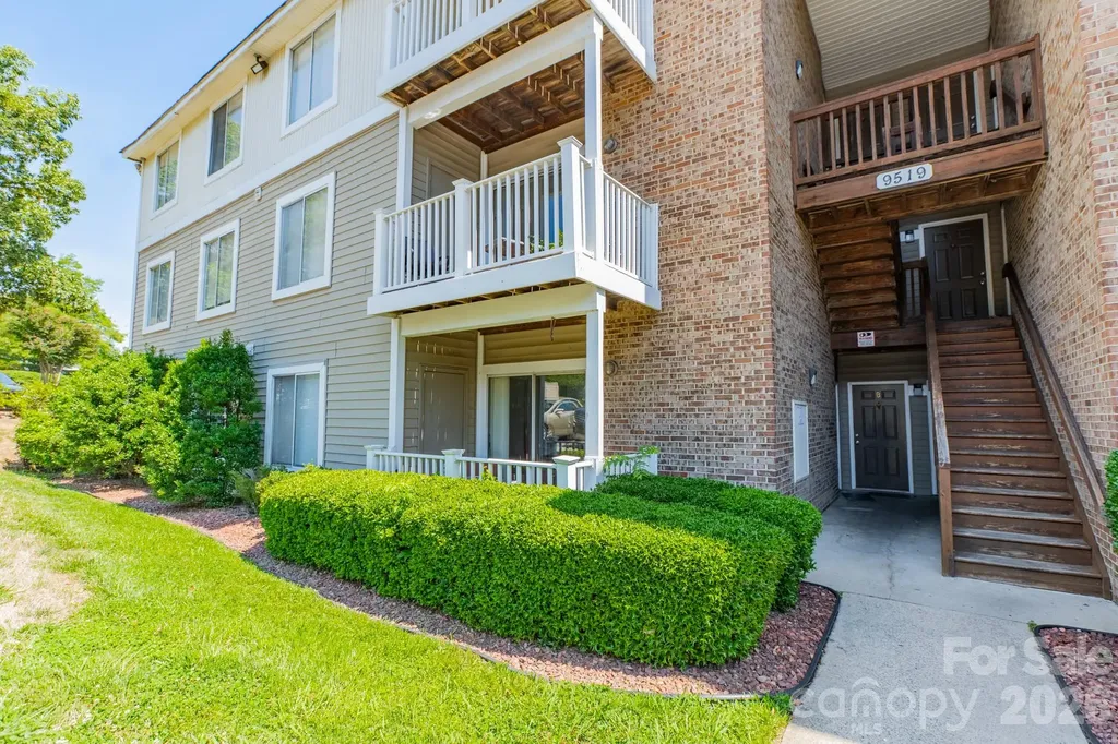 9519 University Terrace Drive Charlotte NC 28262