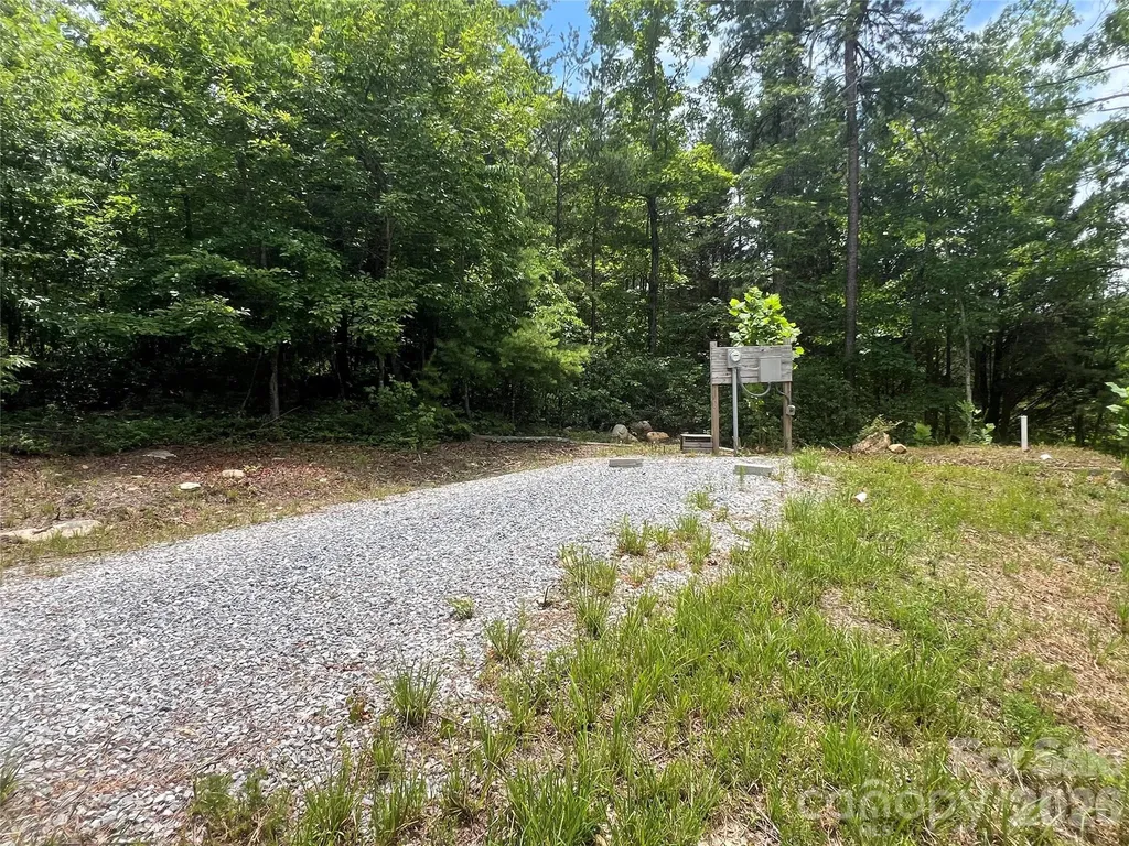 366 Dobsons Knob Loop Marion NC 28752
