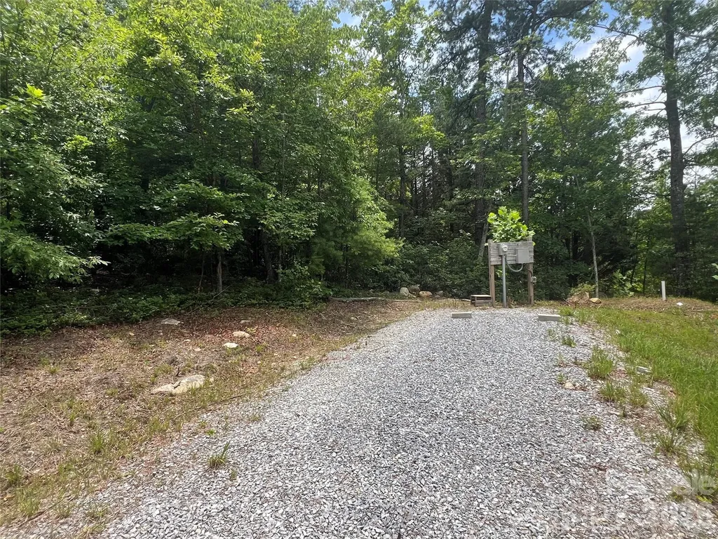 366 Dobsons Knob Loop Marion NC 28752