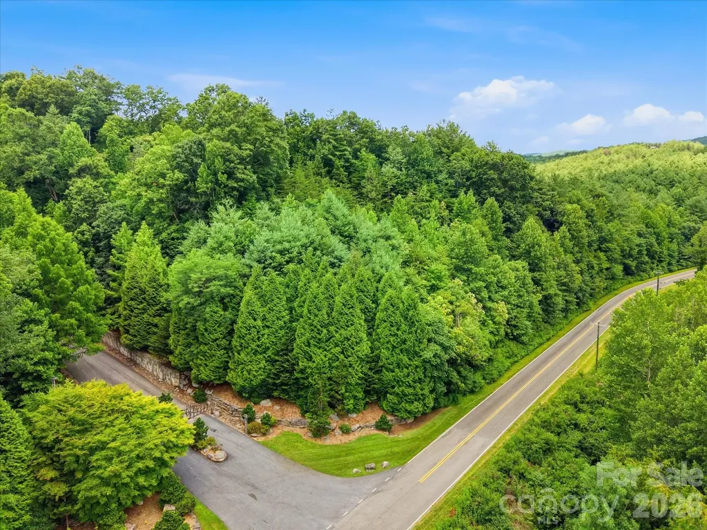8542 Indian Trace Nebo NC 28761