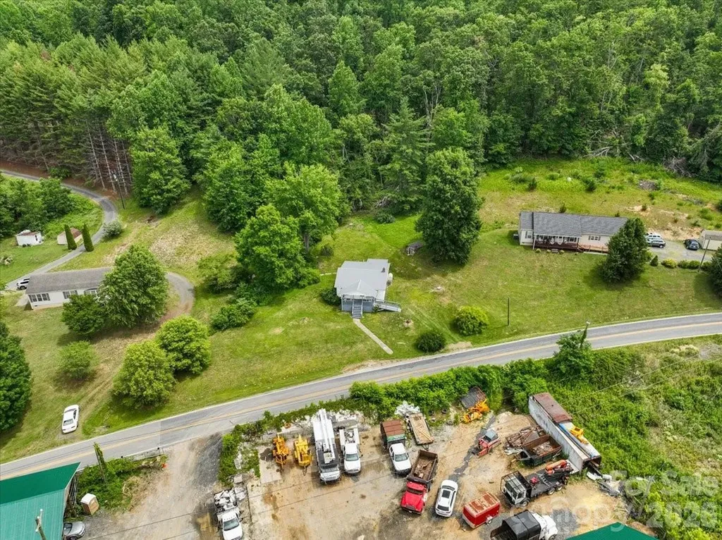 659 Newdale Church Road Burnsville NC 28714