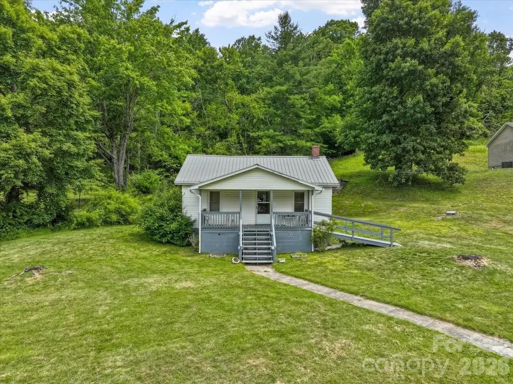 659 Newdale Church Road Burnsville NC 28714