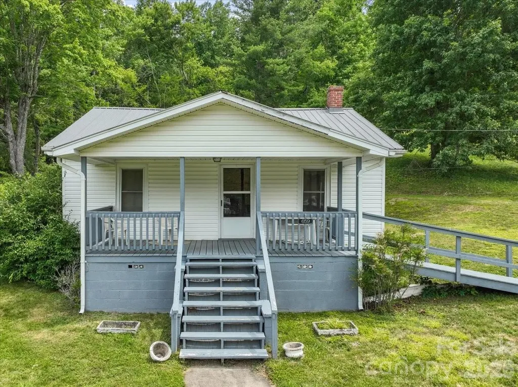 659 Newdale Church Road Burnsville NC 28714