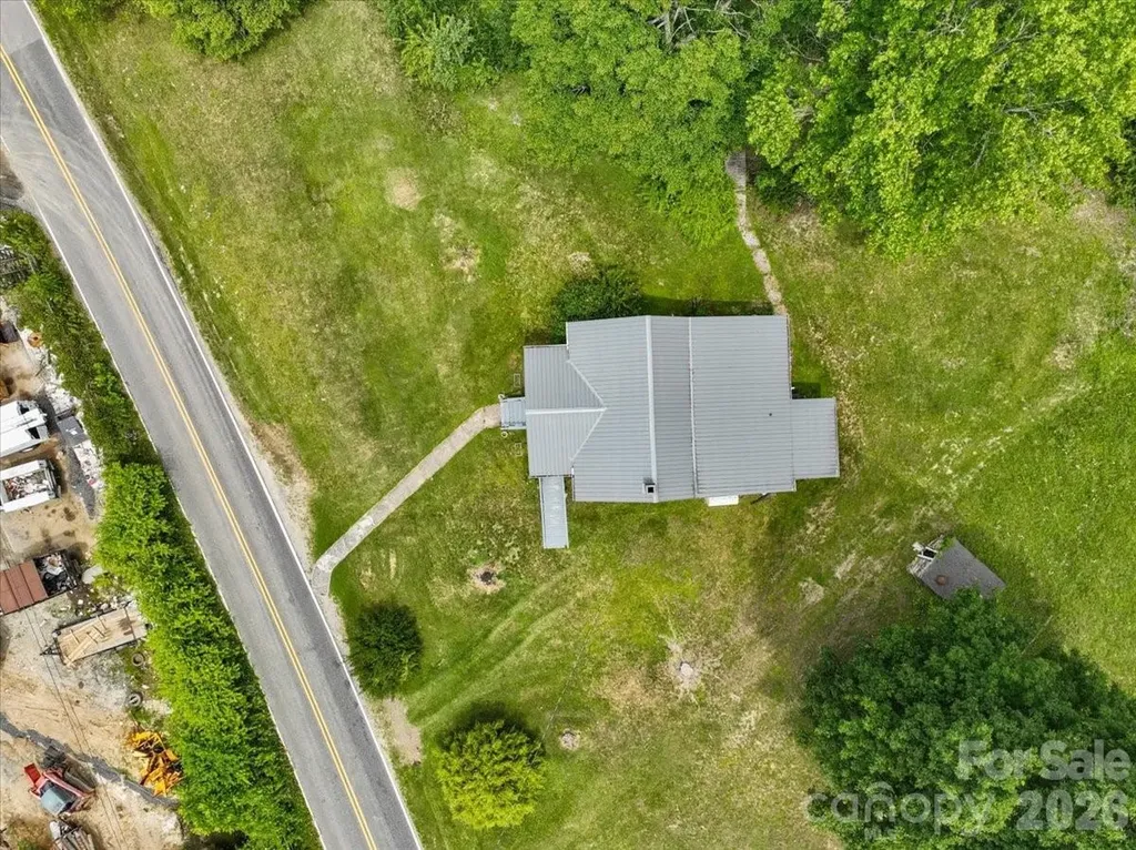 659 Newdale Church Road Burnsville NC 28714