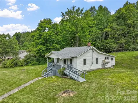 659 Newdale Church Road Burnsville NC 28714