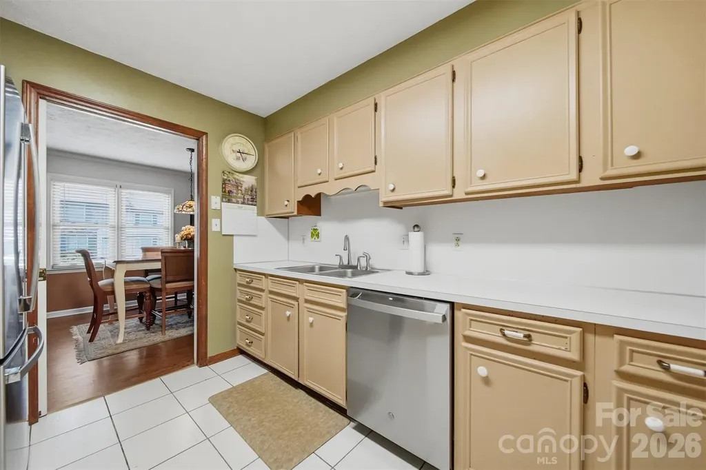 1330 5th Street NE Hickory NC 28601