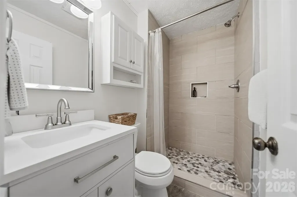 1330 5th Street NE Hickory NC 28601