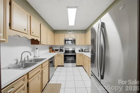 1330 5th Street NE Hickory NC 28601