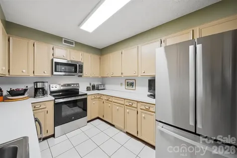 1330 5th Street NE Hickory NC 28601