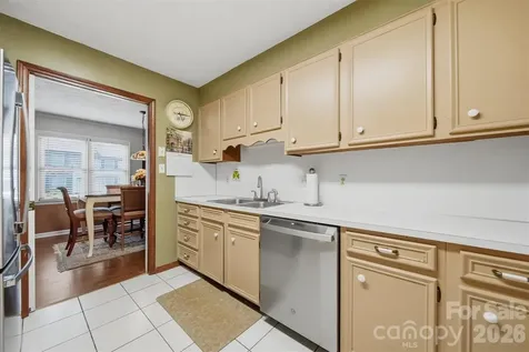 1330 5th Street NE Hickory NC 28601