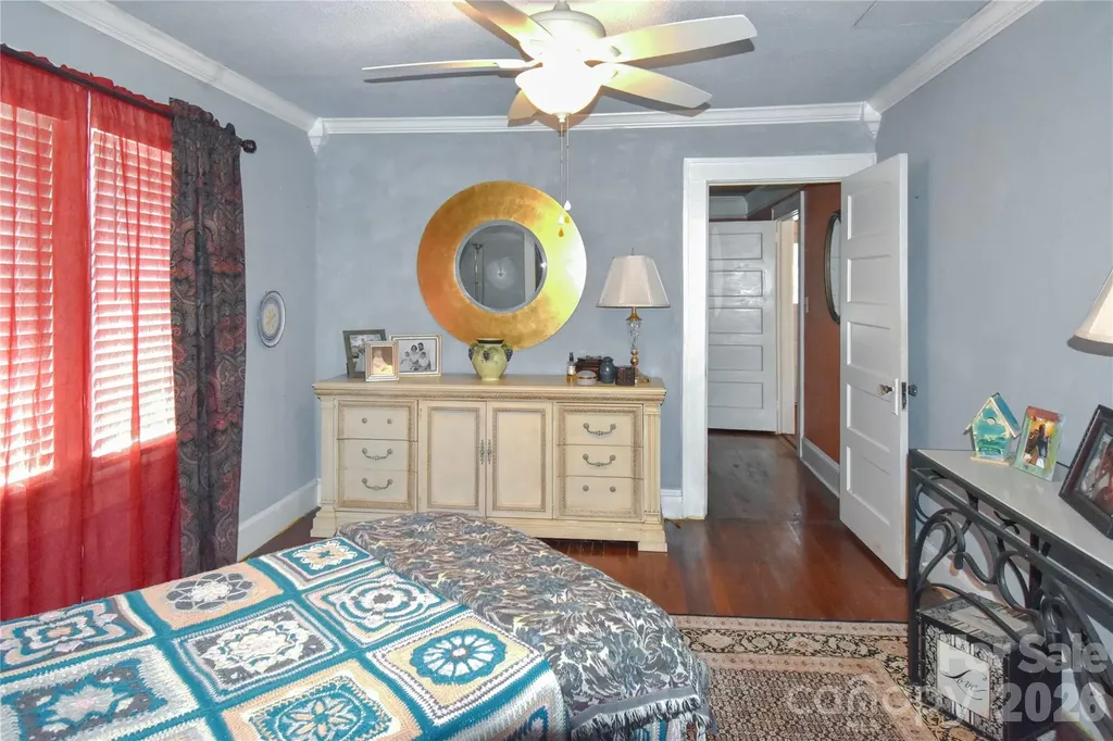 496 14th Avenue NE Hickory NC 28601