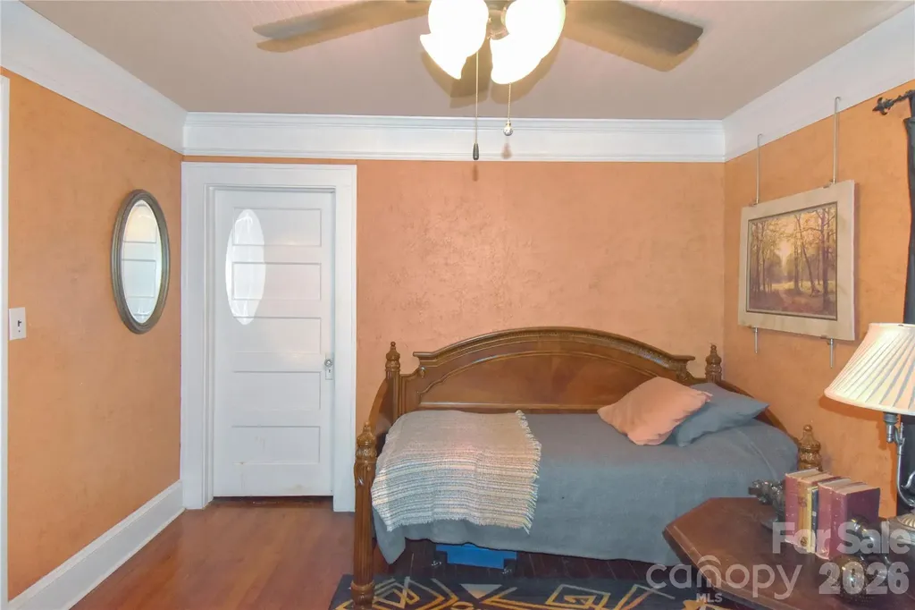 496 14th Avenue NE Hickory NC 28601