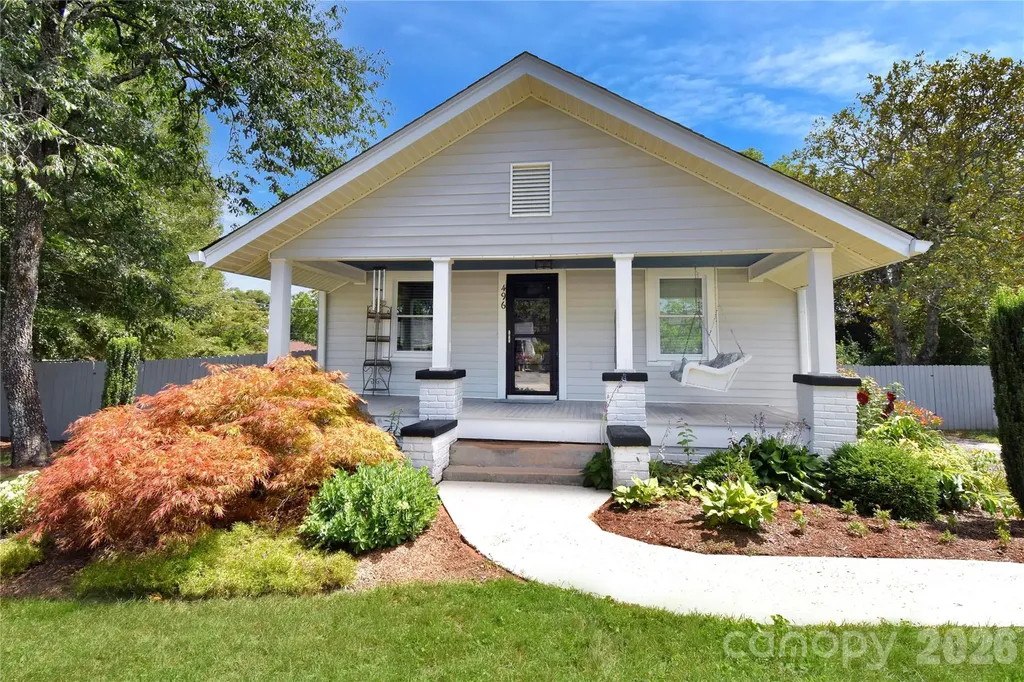 496 14th Avenue NE Hickory NC 28601