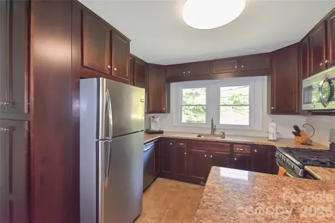 496 14th Avenue NE Hickory NC 28601