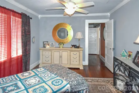 496 14th Avenue NE Hickory NC 28601