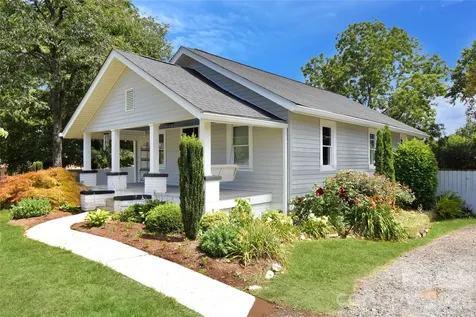 496 14th Avenue NE Hickory NC 28601