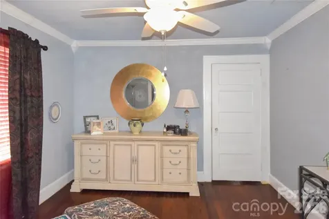 496 14th Avenue NE Hickory NC 28601