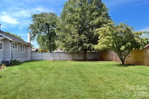 496 14th Avenue NE Hickory NC 28601