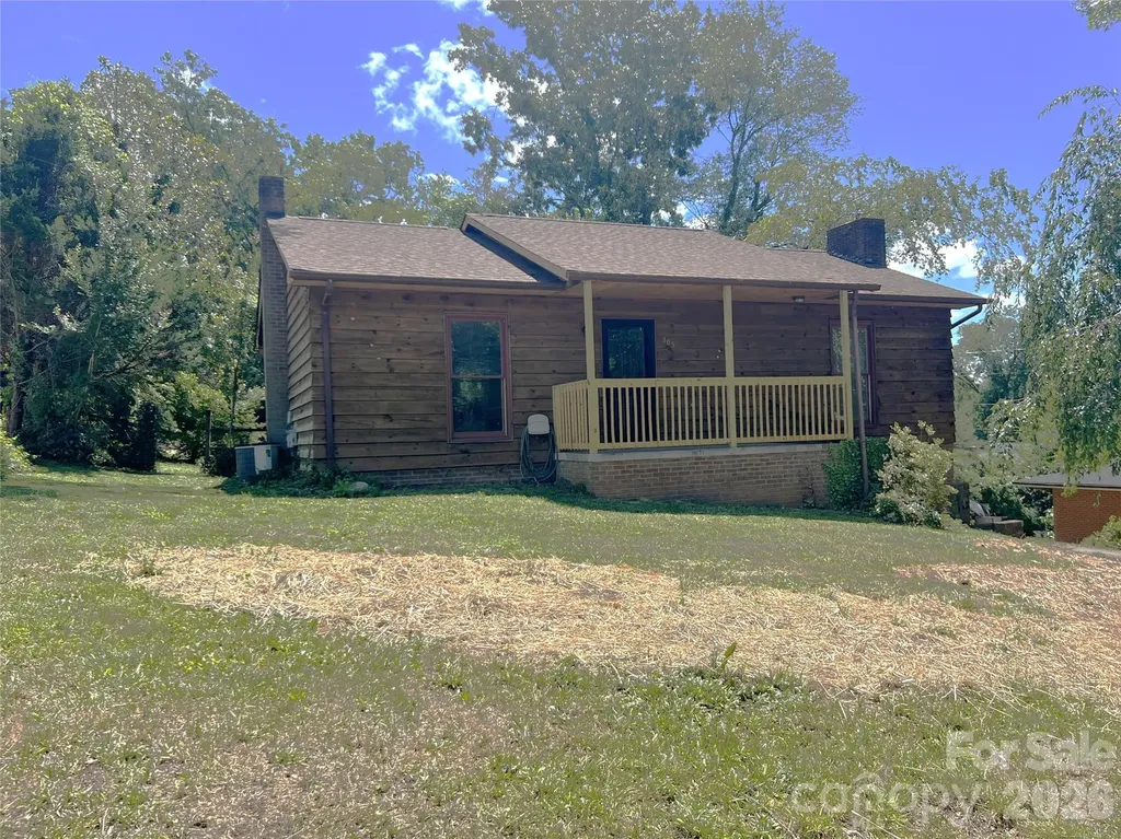 305 Forest Hill Street Morganton NC 28655
