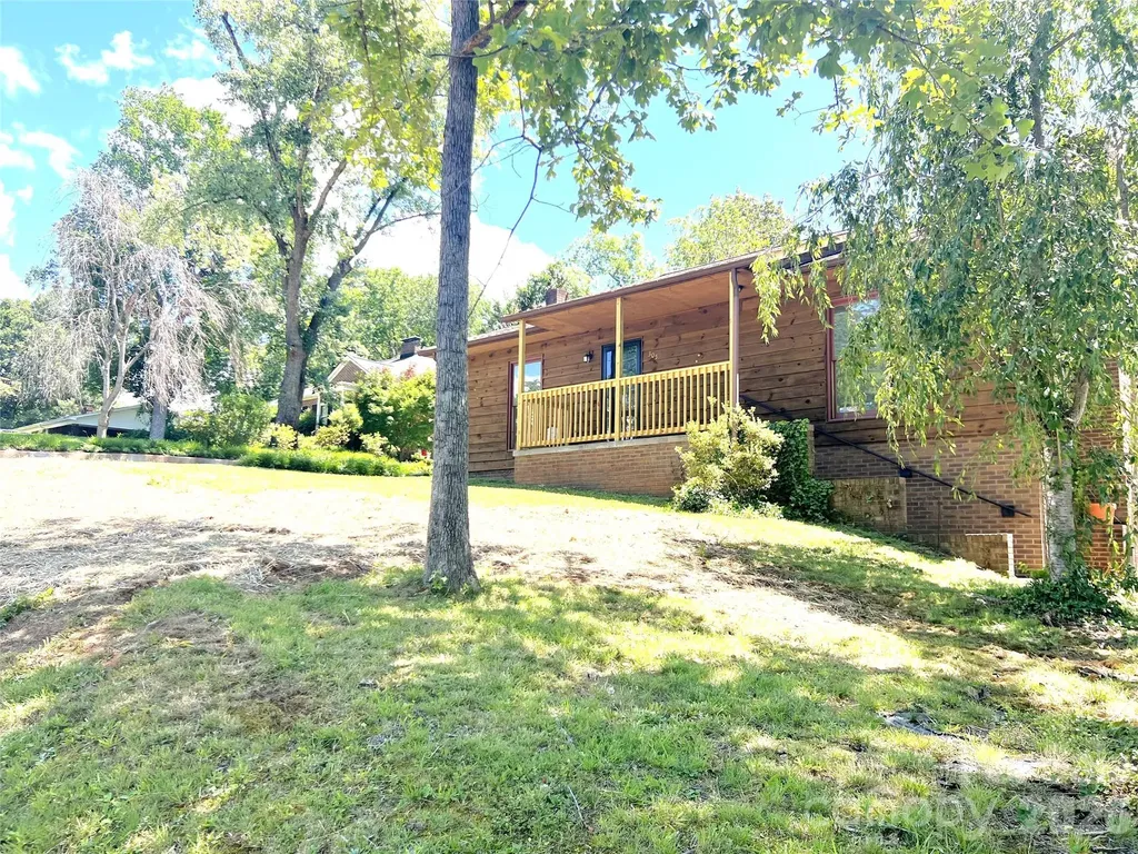 305 Forest Hill Street Morganton NC 28655