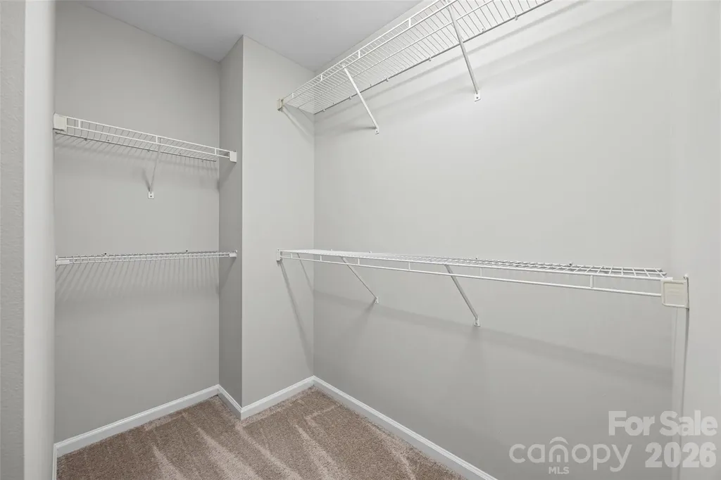 2113 Lennoxshire Square Court Charlotte NC 28210