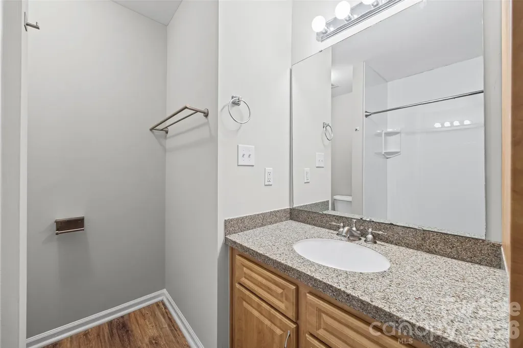 2113 Lennoxshire Square Court Charlotte NC 28210