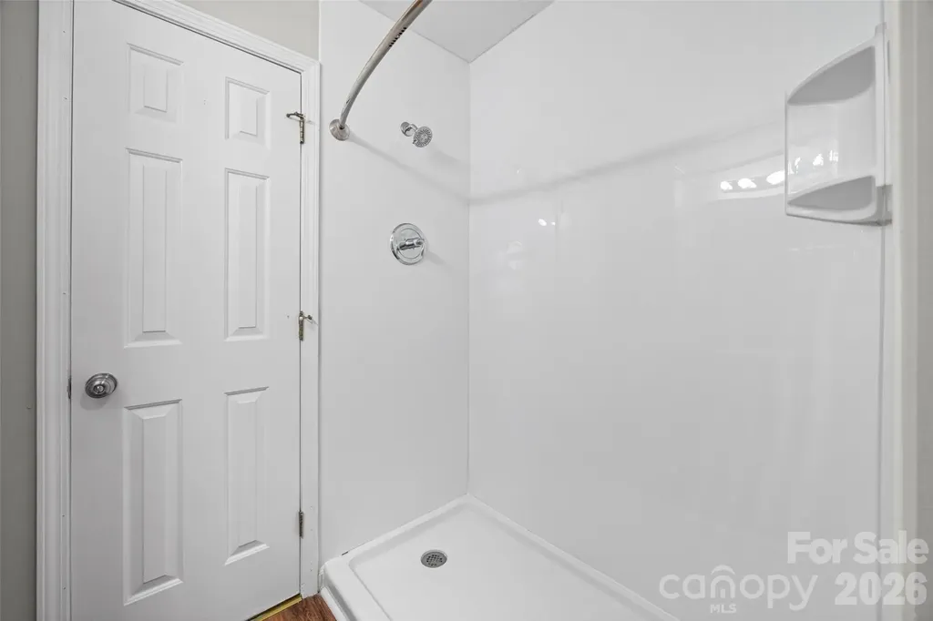 2113 Lennoxshire Square Court Charlotte NC 28210