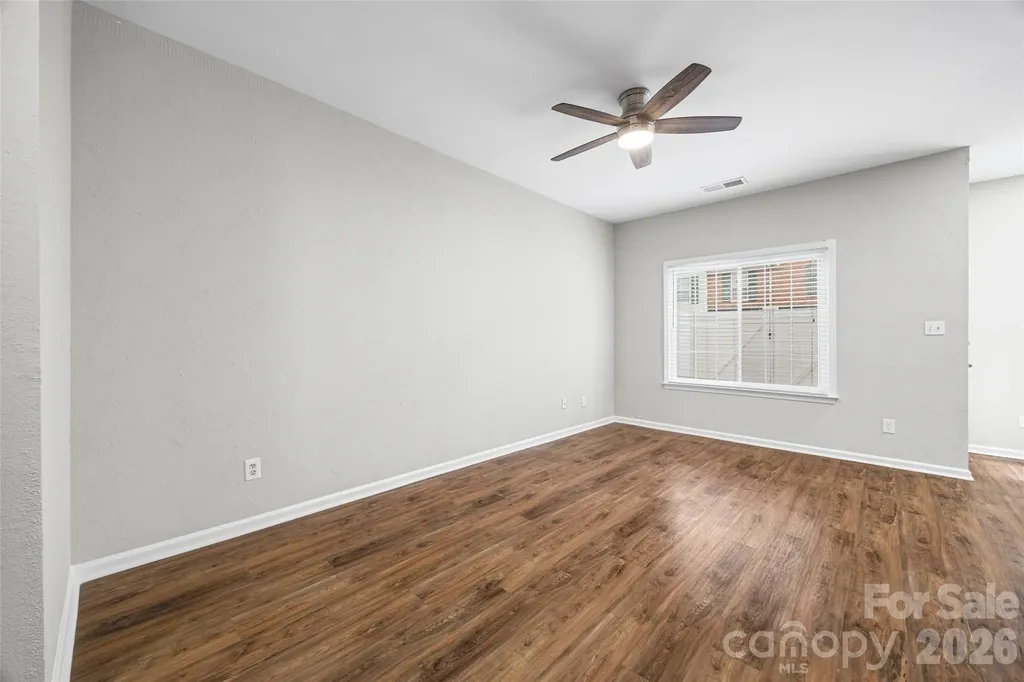 2113 Lennoxshire Square Court Charlotte NC 28210