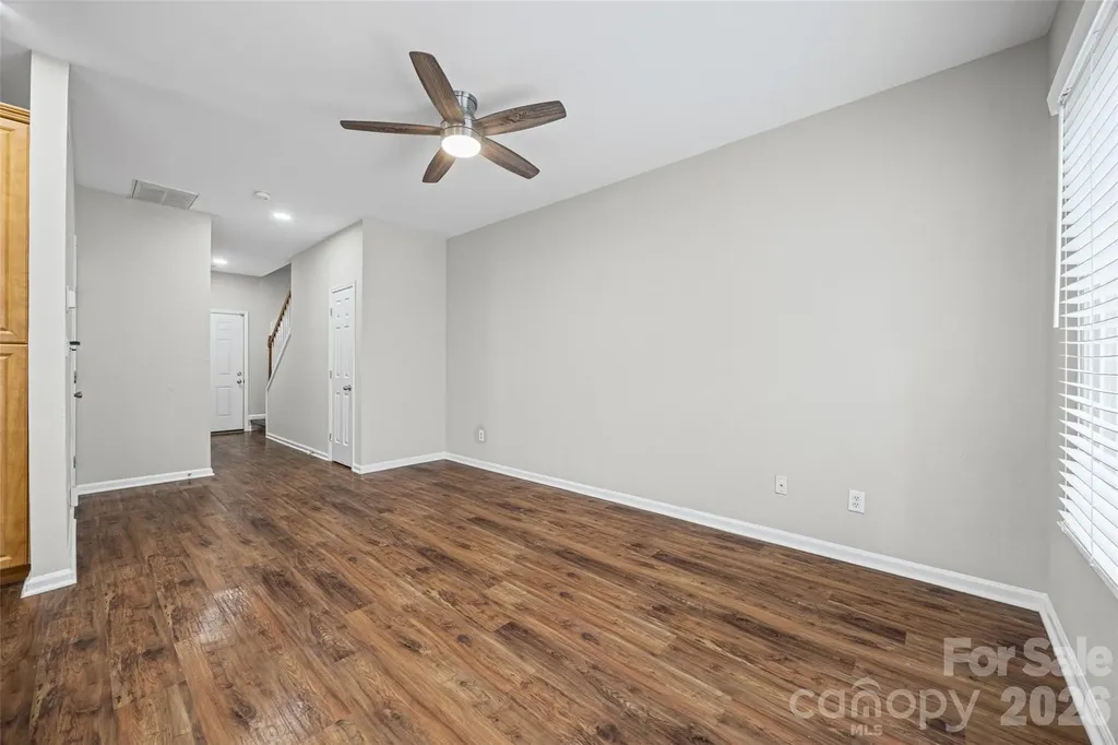 2113 Lennoxshire Square Court Charlotte NC 28210