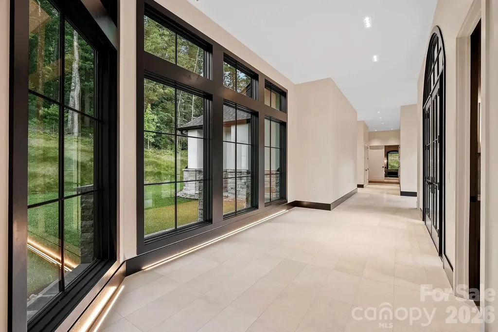 504 Hollow Trail Asheville NC 28803