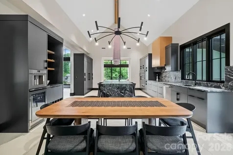 504 Hollow Trail Asheville NC 28803