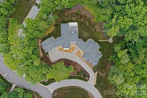 504 Hollow Trail Asheville NC 28803