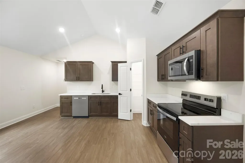 202 Knollwood Circle Albemarle NC 28001