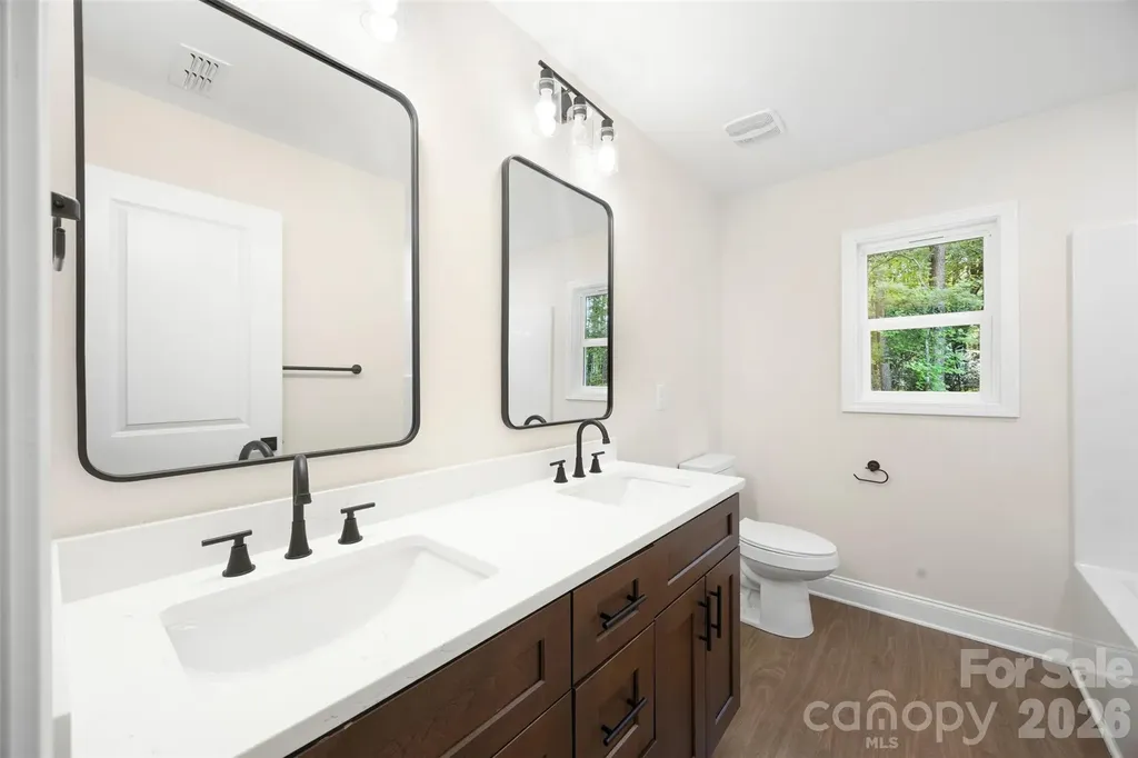 202 Knollwood Circle Albemarle NC 28001