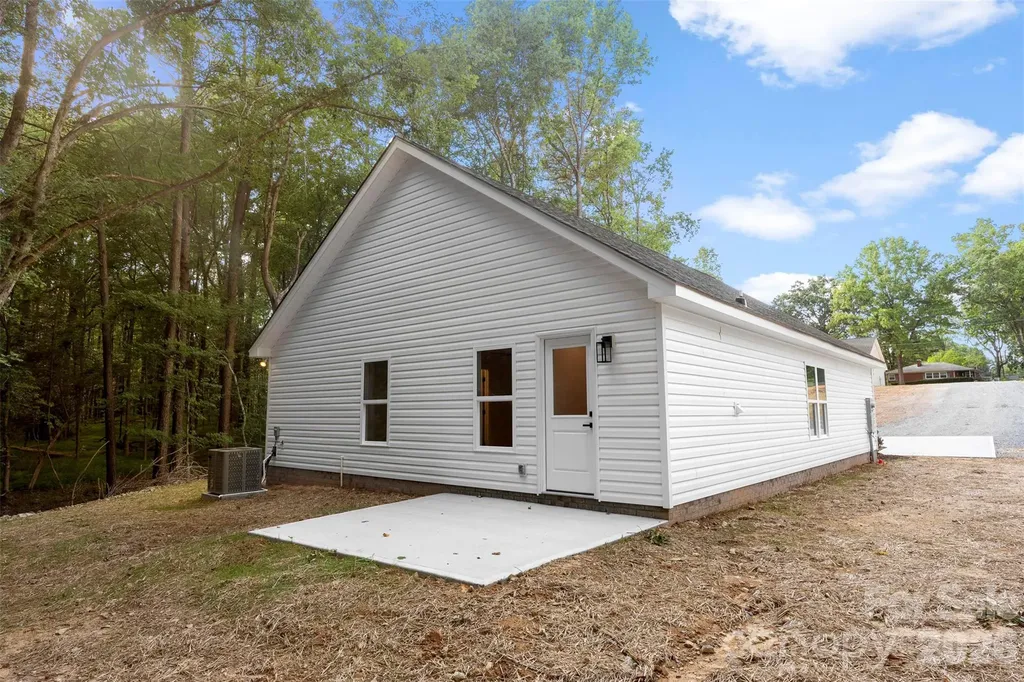 202 Knollwood Circle Albemarle NC 28001