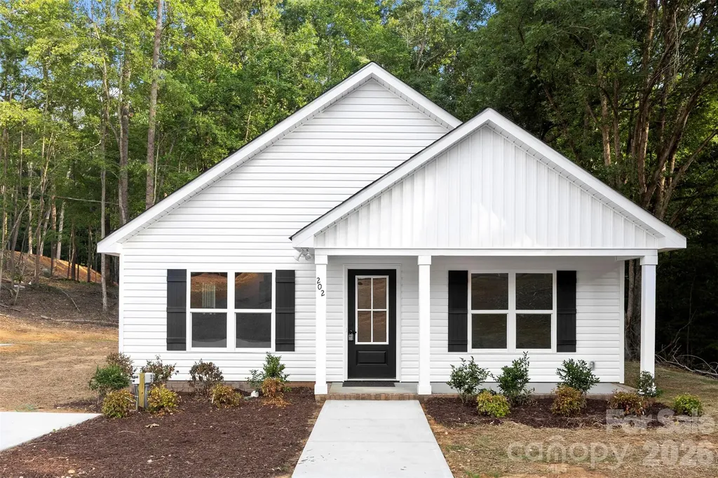 202 Knollwood Circle Albemarle NC 28001