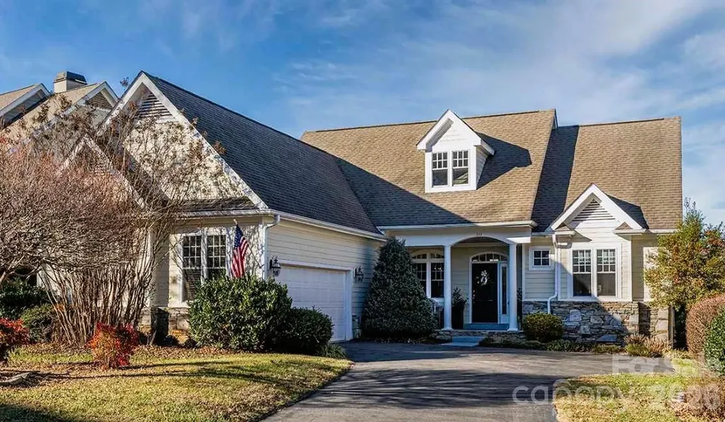 40 Bunker Court Mills River NC 28759