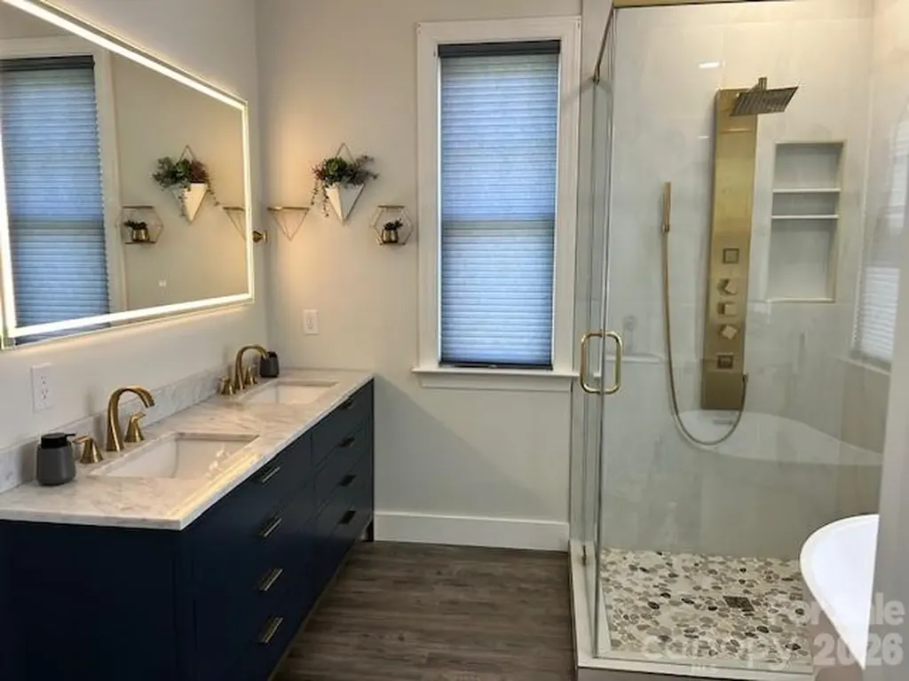 40 Bunker Court Mills River NC 28759