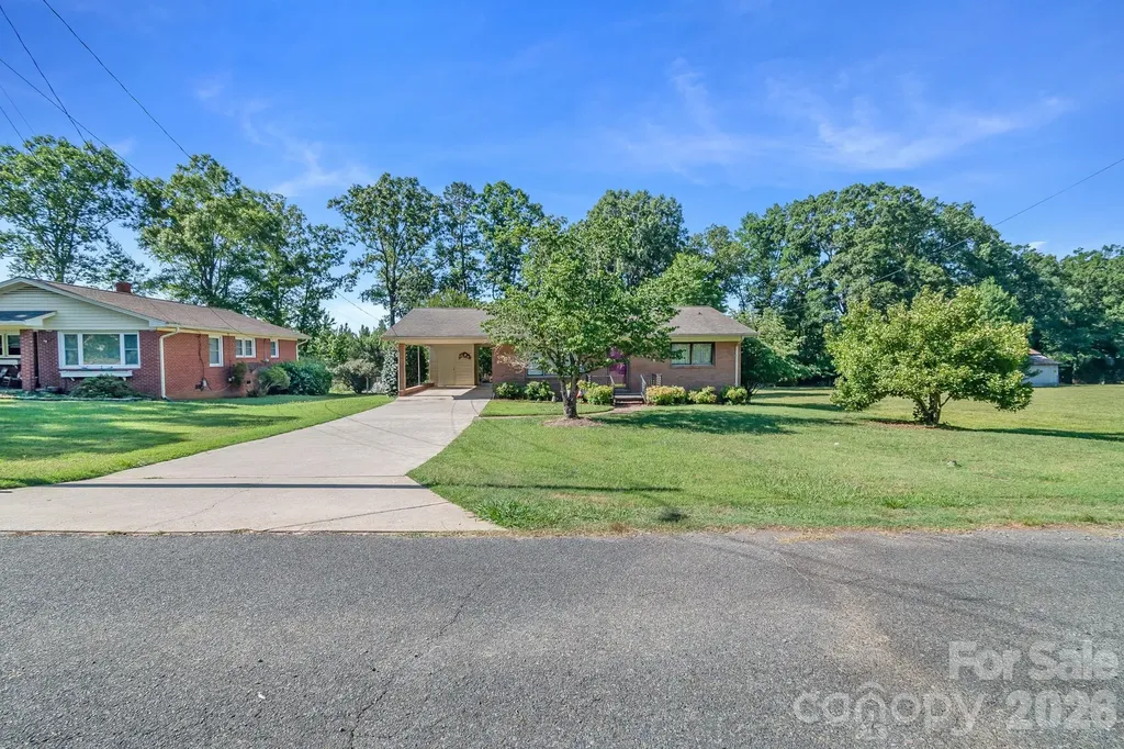 1340 E Cannon Avenue Albemarle NC 28001