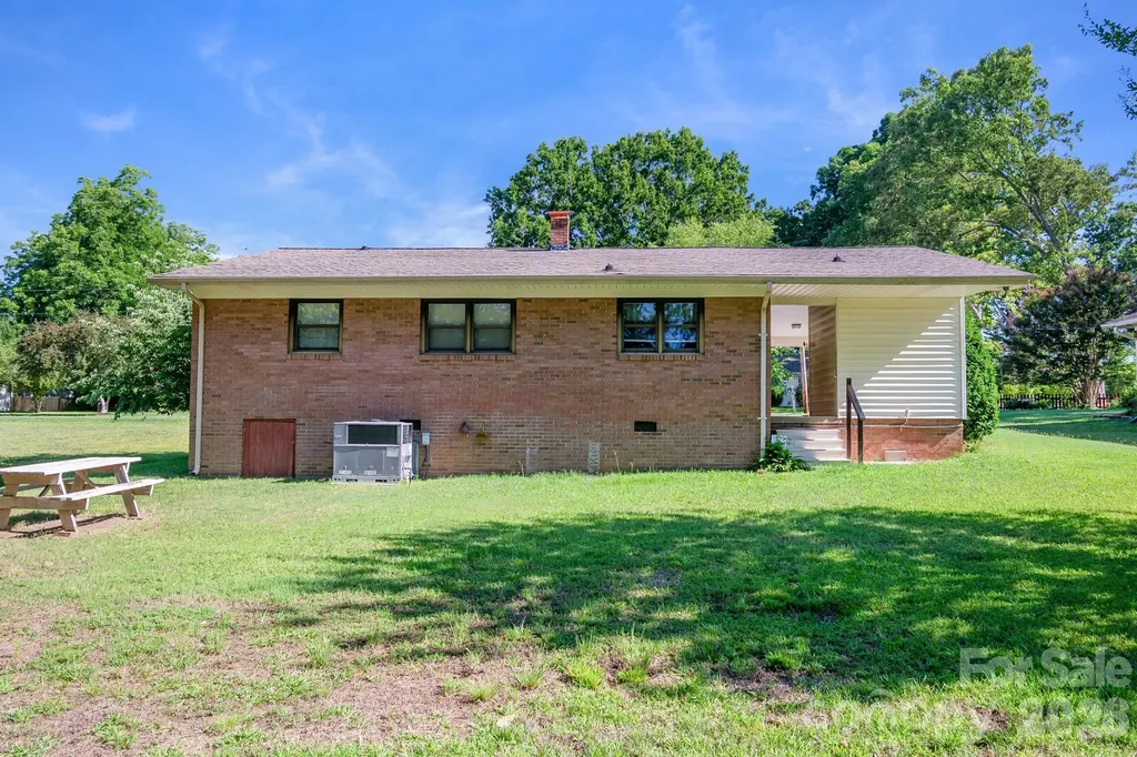 1340 E Cannon Avenue Albemarle NC 28001