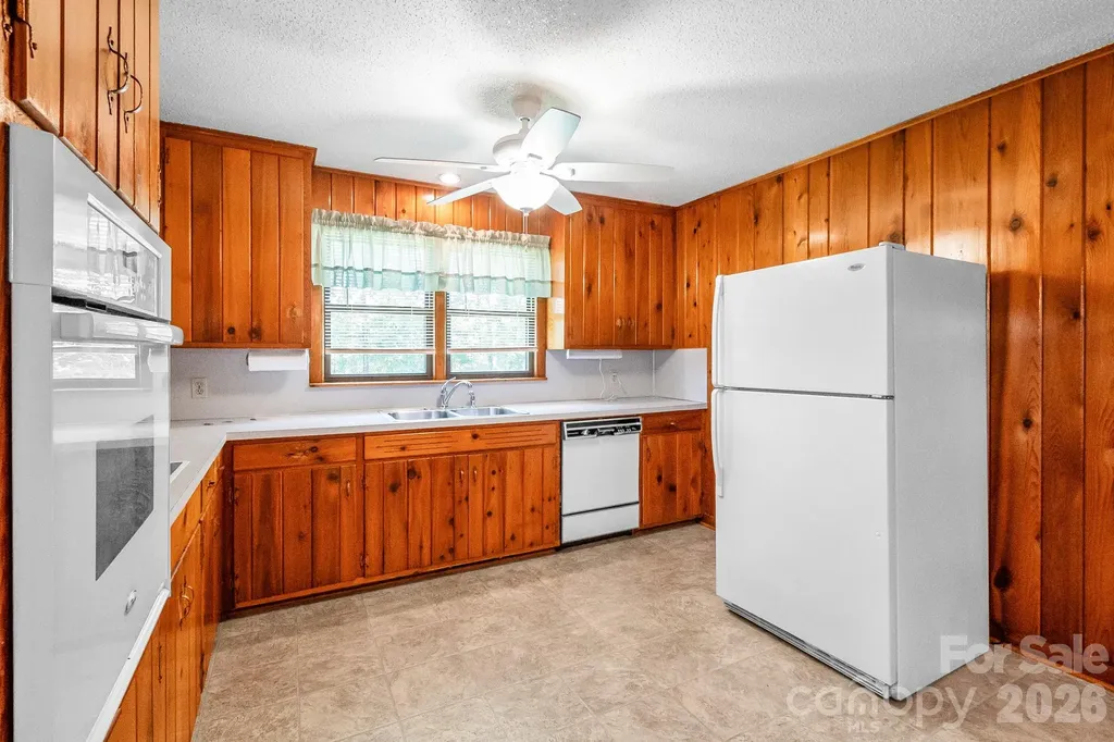 1340 E Cannon Avenue Albemarle NC 28001