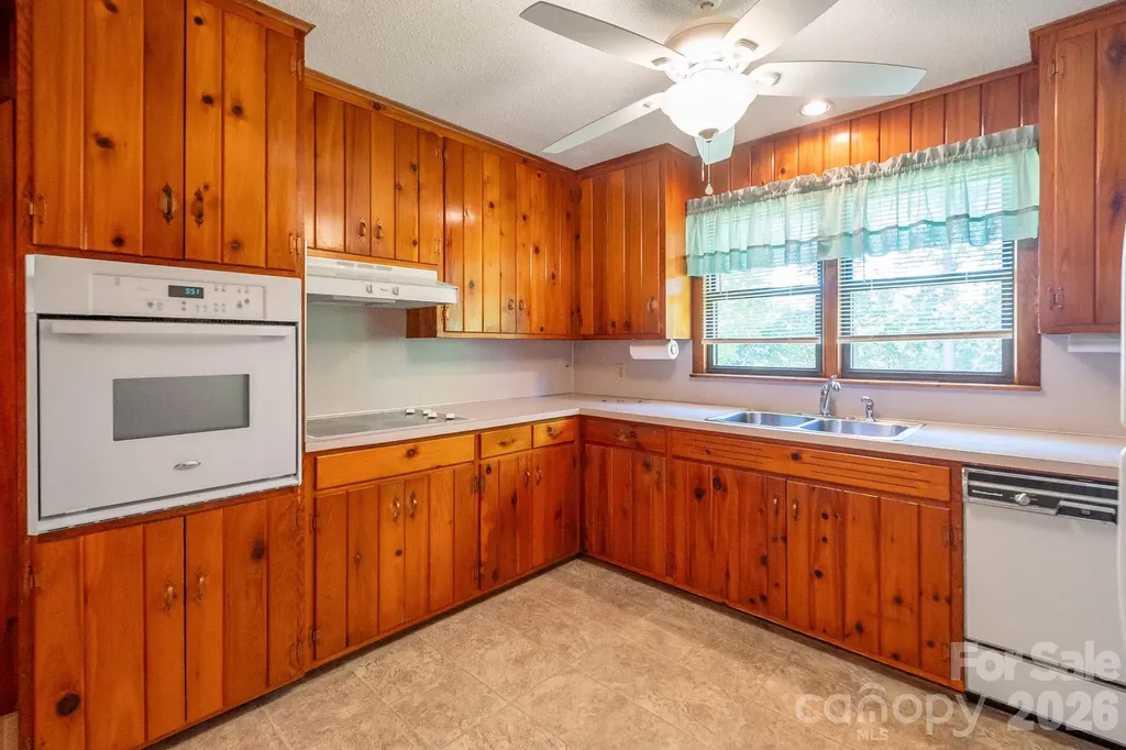 1340 E Cannon Avenue Albemarle NC 28001