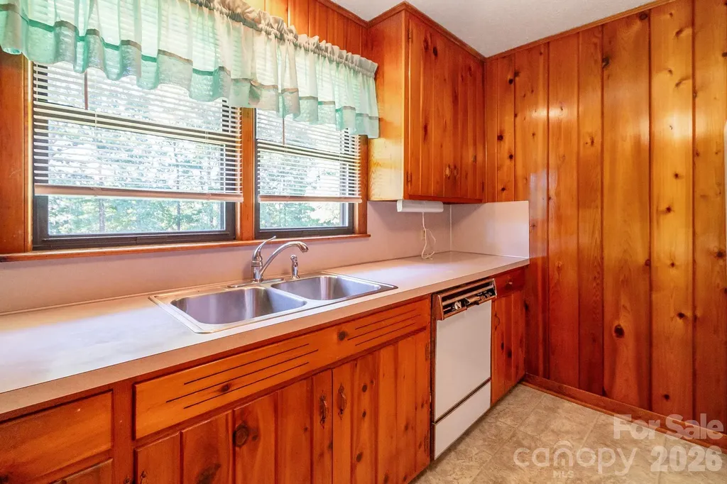 1340 E Cannon Avenue Albemarle NC 28001