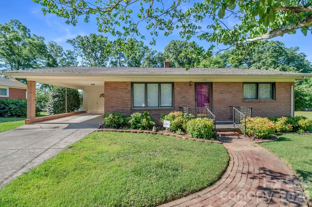1340 E Cannon Avenue Albemarle NC 28001